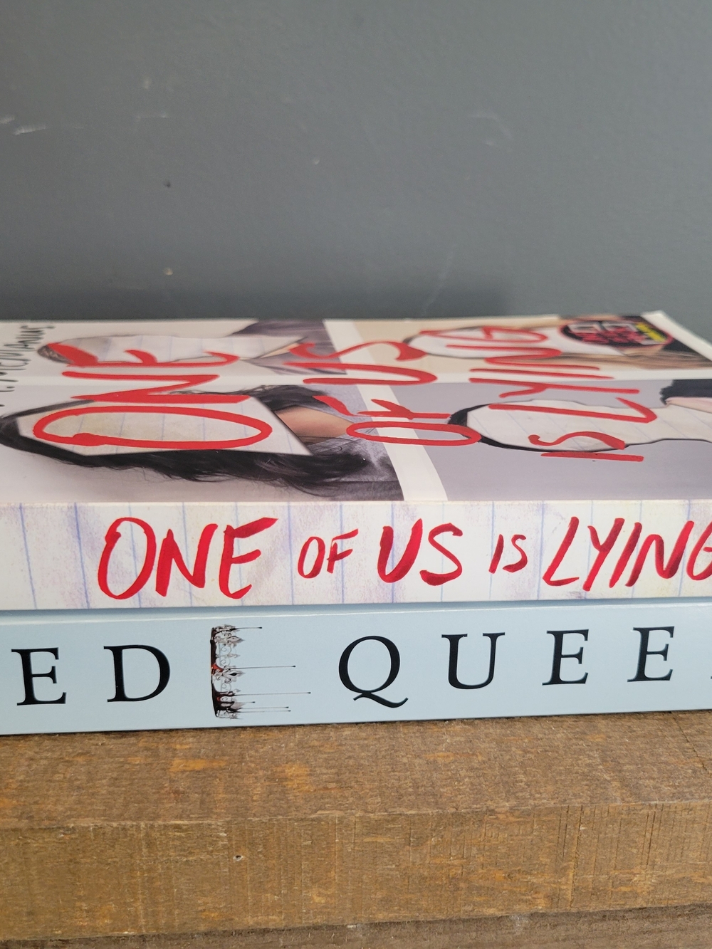 Paperback Book Bundle: One Of Us Is Lying & Red Queen